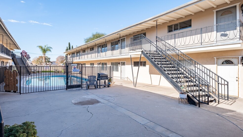 More Photos Of 532 N 1st St, El Cajon Apartments For Sale