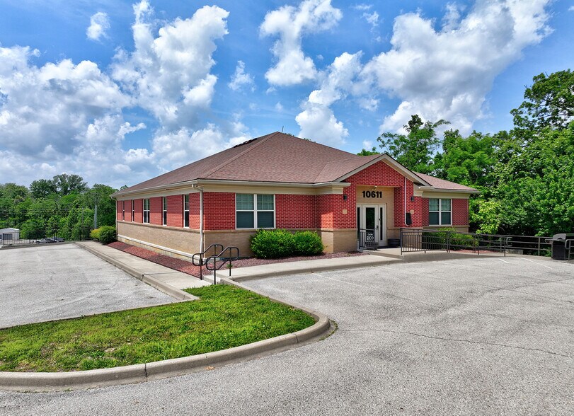 Primary Photo Of 10609-10611 Watterson Center Ct, Louisville Office For Sale