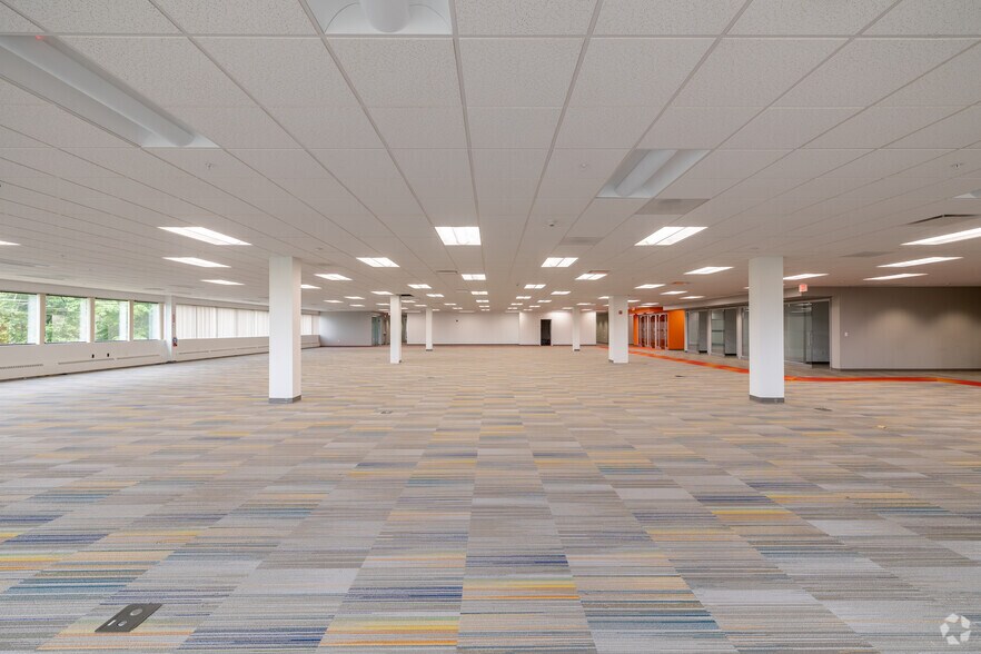 More Photos Of 14 Central Park Dr, Hooksett Medical For Lease