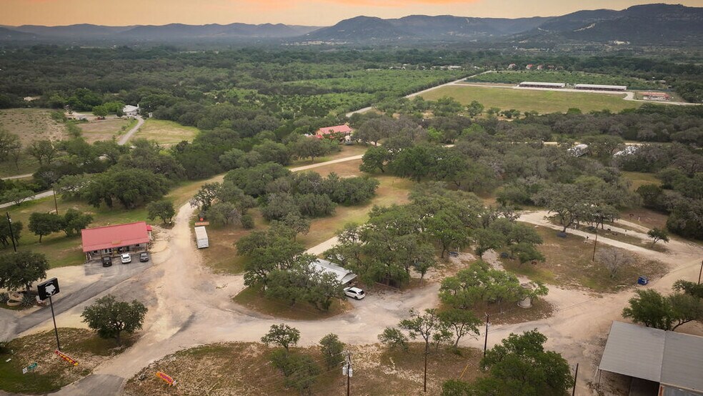 More Photos Of 7070 S US Highway 83, Concan Hotel For Sale