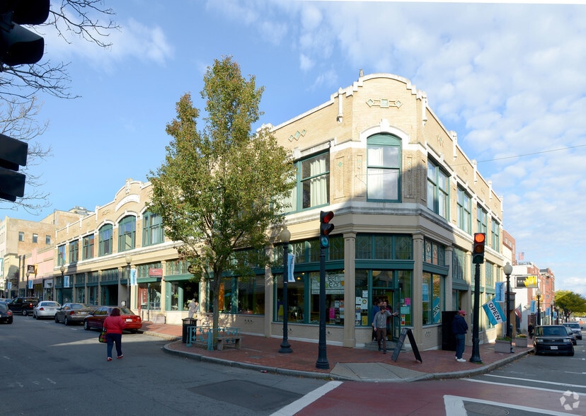 More Photos Of 740-768 Purchase St, New Bedford Restaurant For Lease