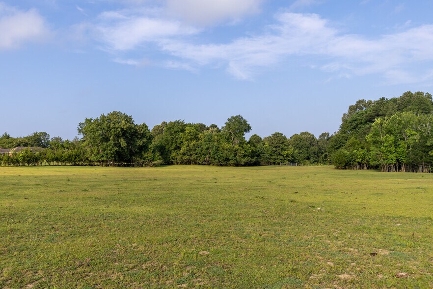 More Photos Of 9712 US Highway 31, Hope Hull Land For Sale