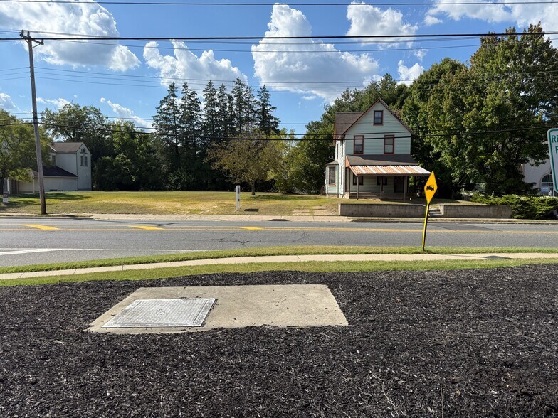 More Photos Of 211 E Laurel Rd, Stratford Office For Sale