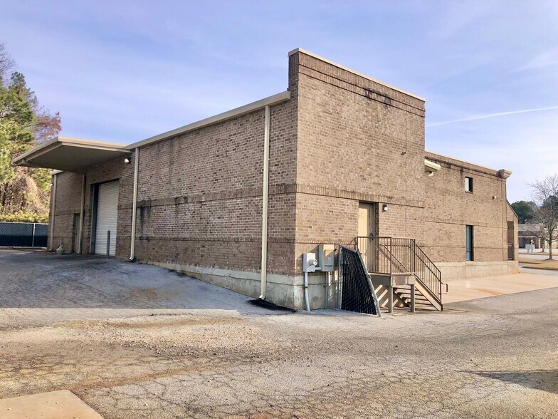 More Photos Of 809 Garmon Park Ct, Loganville Warehouse For Lease