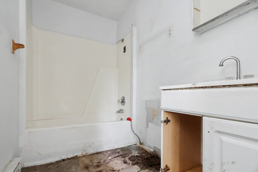 More Photos Of 23 Grand Ave, Norwalk Apartments For Sale