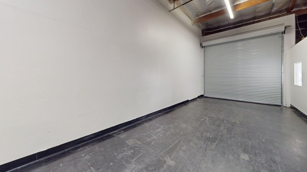 More Photos Of 17101-17121 Central Ave, Carson Warehouse For Lease