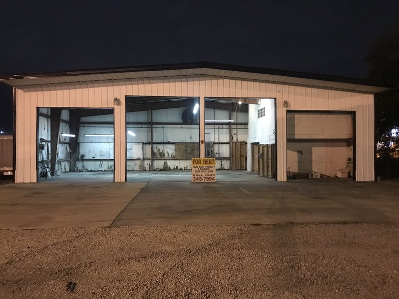 More Photos Of 12433 66th St N, Largo Storefront Retail Office For Sale