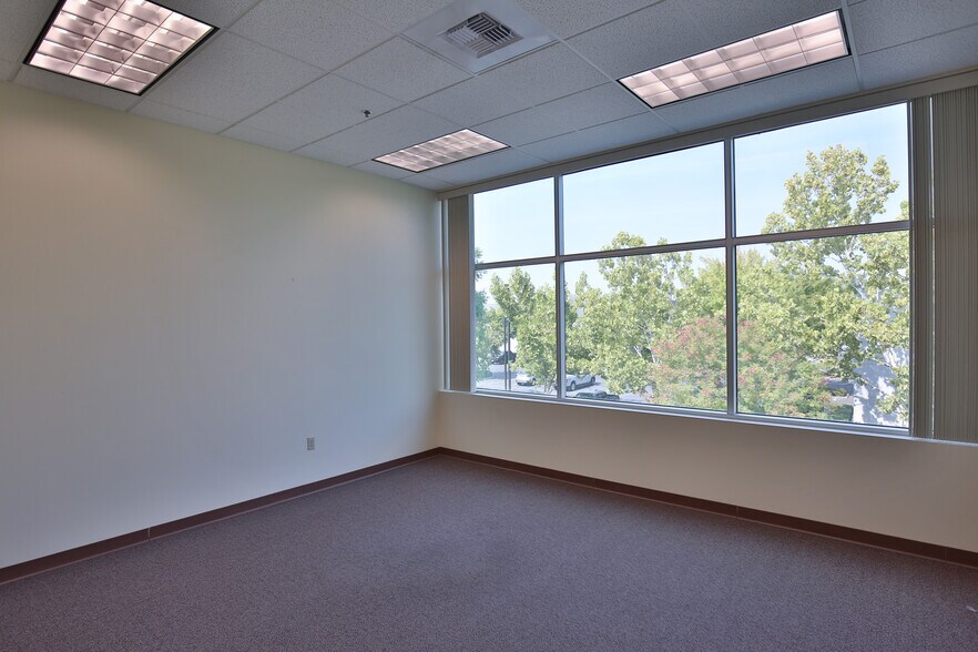 More Photos Of 2440 Gold River Rd, Rancho Cordova Office For Lease