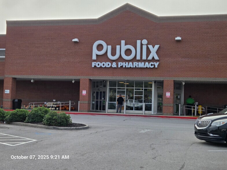 More Photos Of 10128 Two Notch Rd, Columbia Storefront For Lease