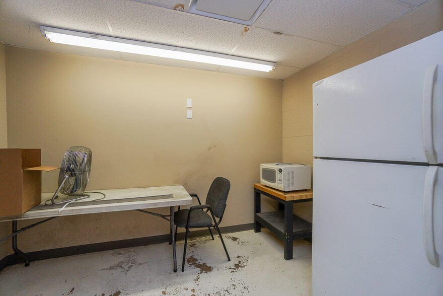 More Photos Of 2409 Austin St, Houston Warehouse For Sale