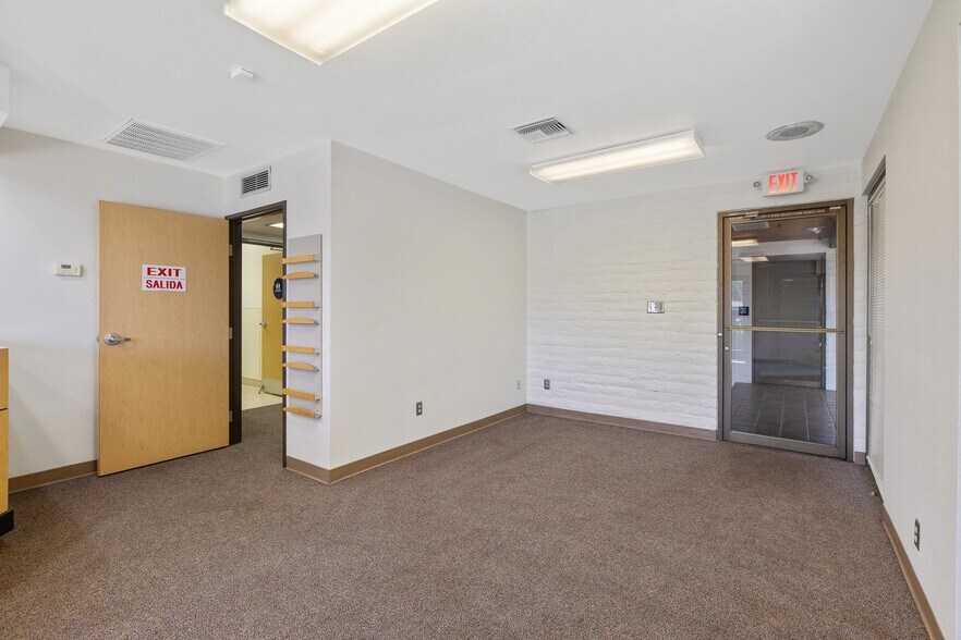 More Photos Of 561 N Alta Ave, Dinuba Medical For Lease