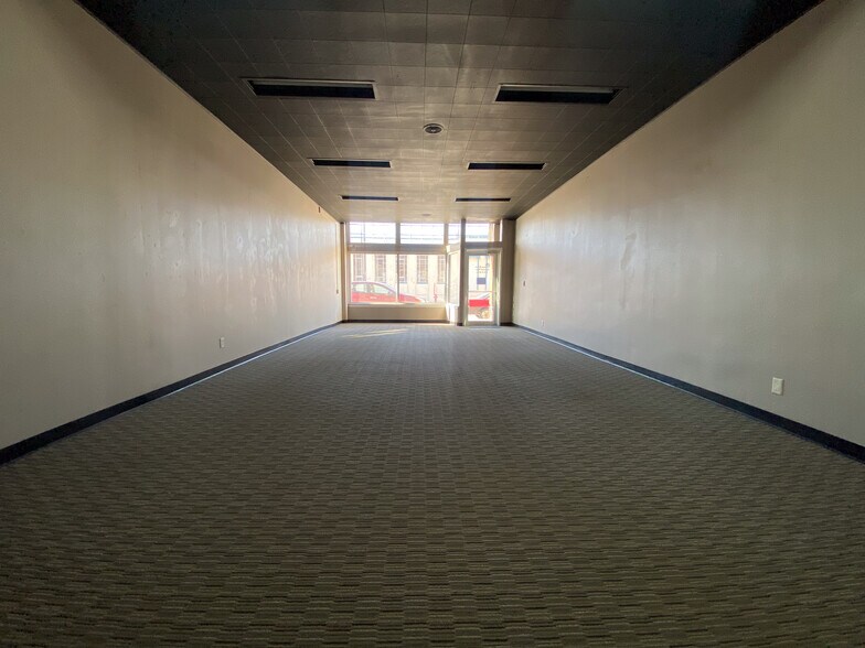 More Photos Of 214-216 E Main Ave, Bismarck Storefront Retail Office For Lease