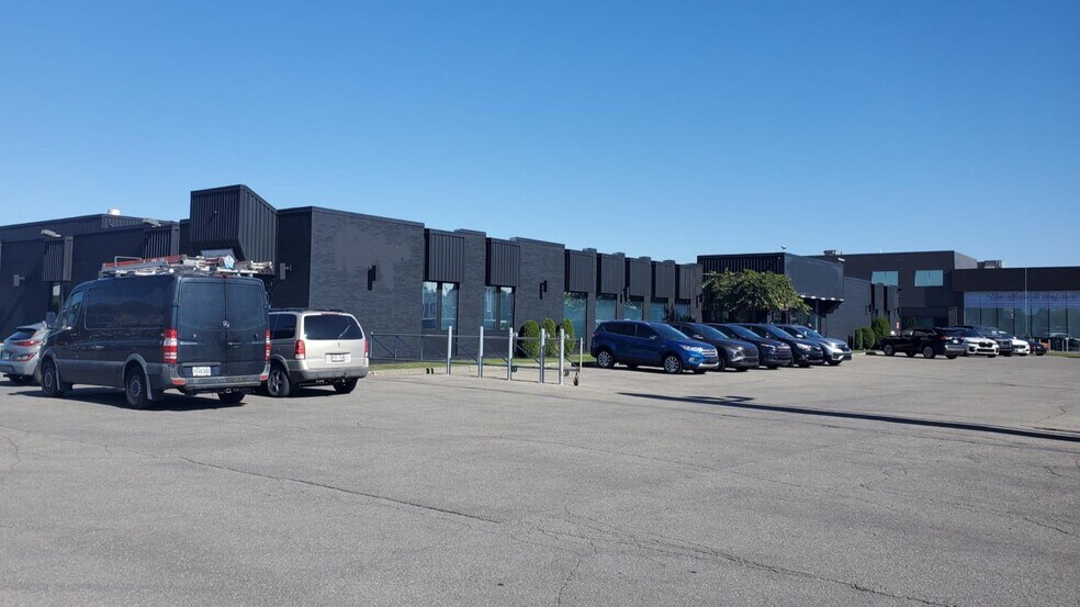Primary Photo Of 120 Rue Dubois, Saint-eustache Auto Dealership For Sale