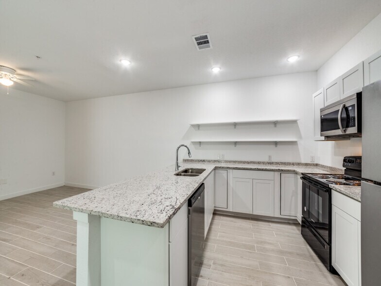 More Photos Of 1501 E Southcross Blvd, San Antonio Apartments For Sale