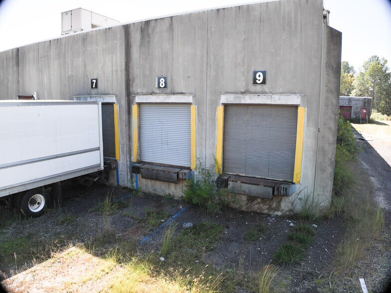 More Photos Of 430 Neisler St, Shelby Manufacturing For Sale