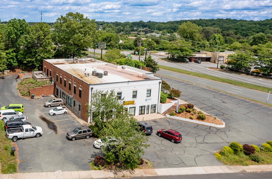 More Photos Of 490 Westfield Rd, Charlottesville Storefront Retail Office For Sale