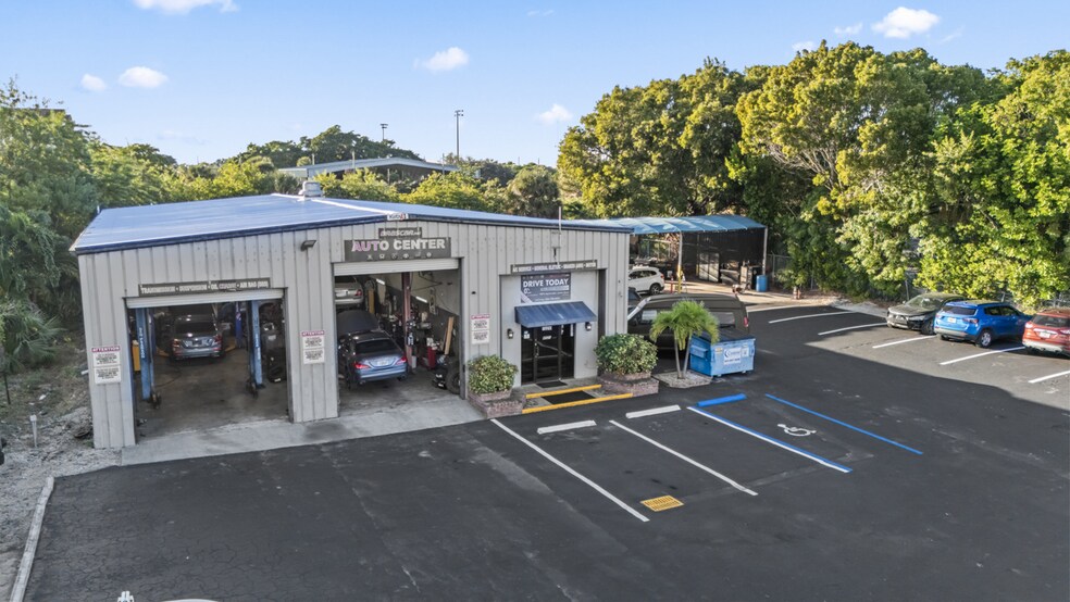 More Photos Of 4521 N Federal Hwy, Pompano Beach Auto Dealership For Sale