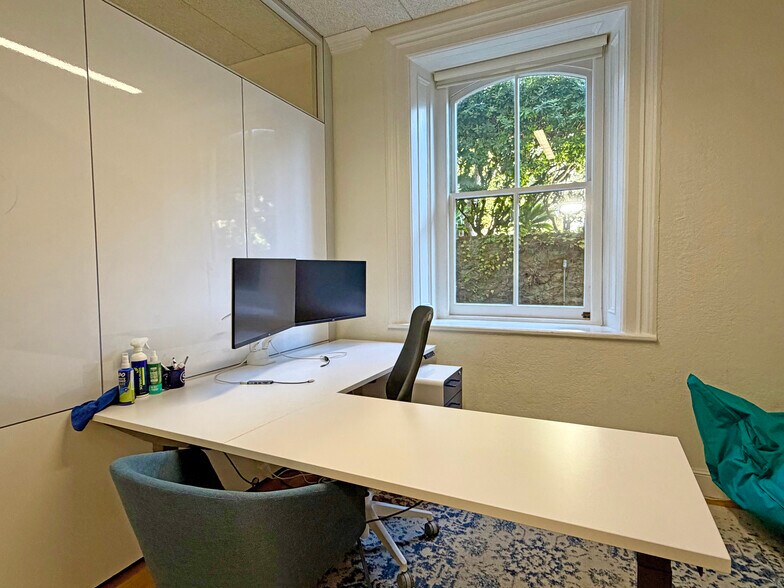 More Photos Of 925 De La Vina St, Santa Barbara Office For Lease