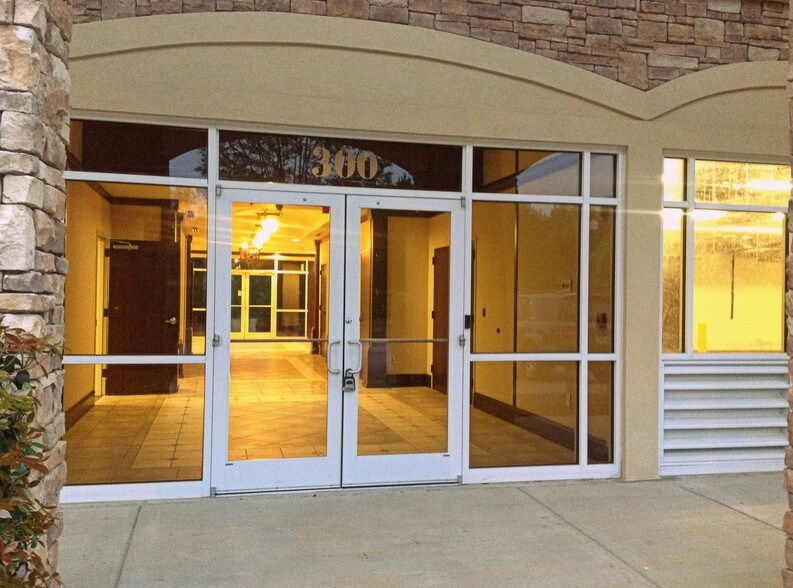 More Photos Of 300 Lester Mill Rd, Locust Grove Office For Lease