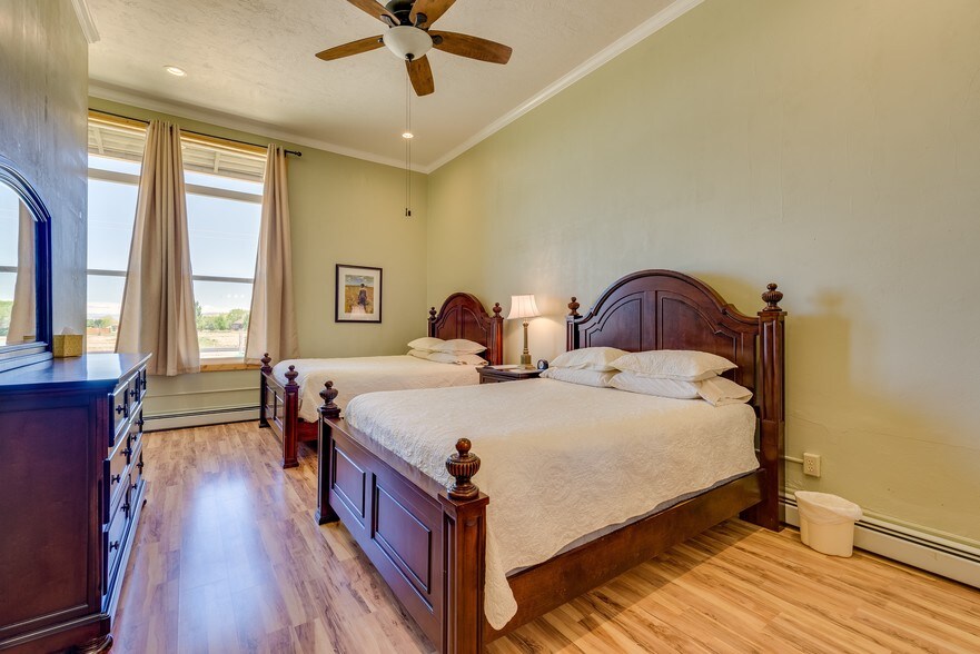 More Photos Of 21049 Uncompahgre Rd, Montrose Hotel For Sale