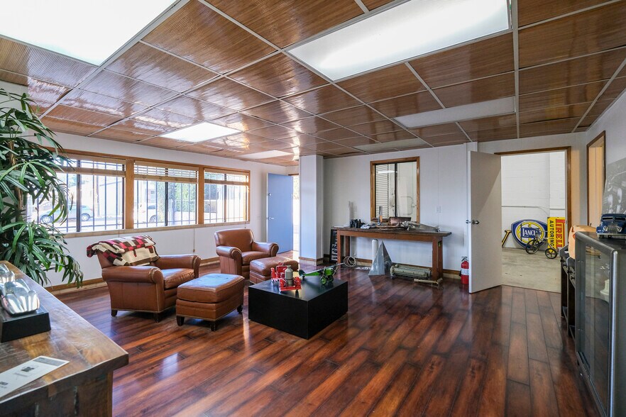 More Photos Of 724 Reddick St, Santa Barbara Warehouse For Sale