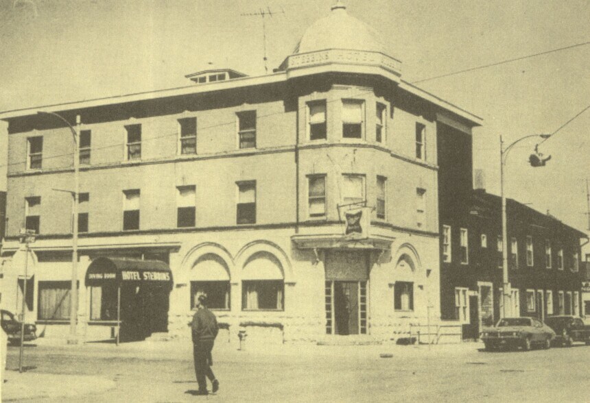 More Photos Of 201 Steele St, Algoma Hotel For Sale