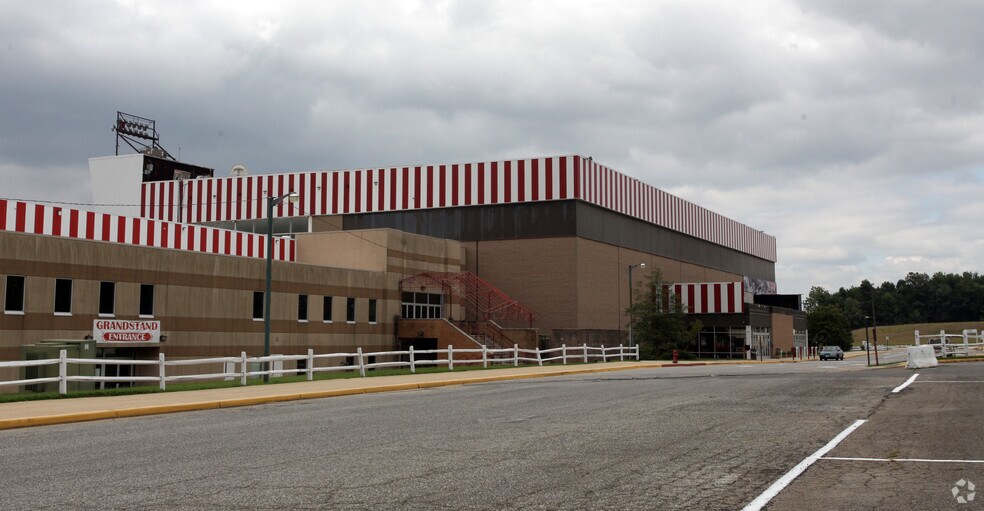 More Photos Of 6336 Rosecroft Dr, Fort Washington Racetrack For Sale