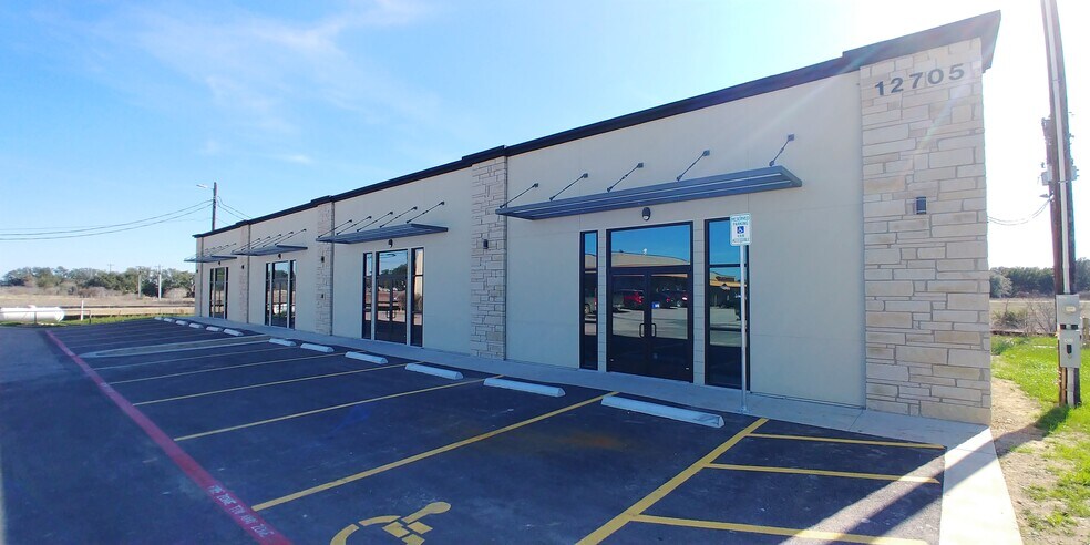 More Photos Of 12705 W State Highway 29, Liberty Hill Storefront For Lease