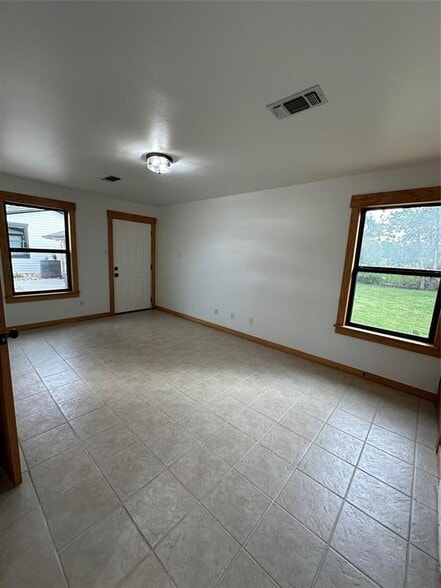 More Photos Of 27320 Ranch Road 12, Dripping Springs Office For Sale