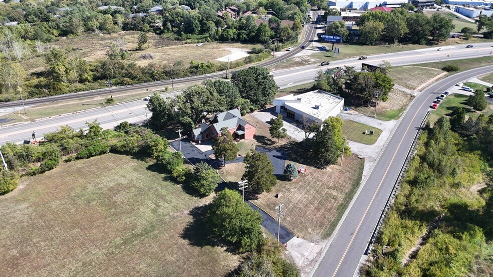 More Photos Of 11144 Dorsett Rd, Maryland Heights Office For Sale