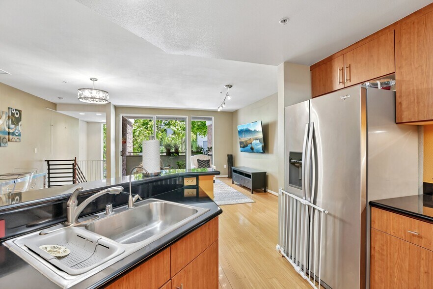 More Photos Of 46 W Julian St, San Jose Apartments For Sale