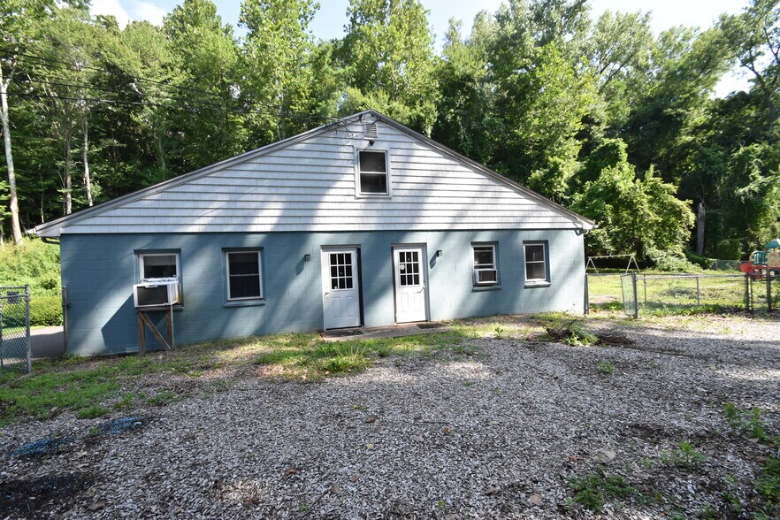 More Photos Of 194 House St, Glastonbury Daycare Center For Sale