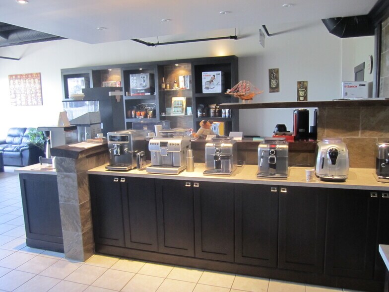 More Photos Of 3750 46th Ave SE, Calgary Warehouse For Sale