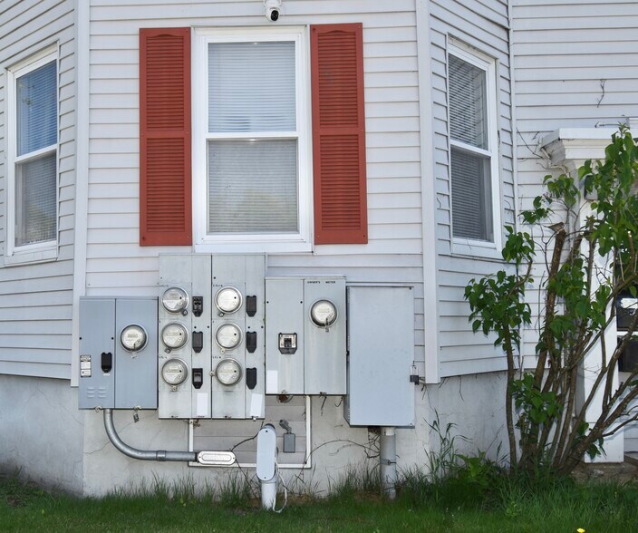 More Photos Of 855 Liberty St, Springfield Apartments For Sale