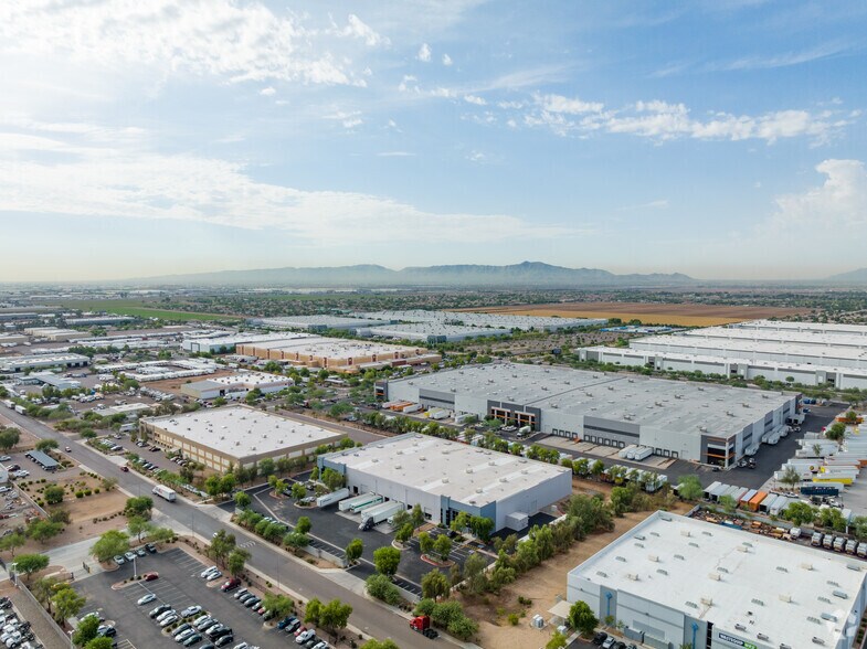 More Photos Of 7175 W Sherman Rd, Phoenix Warehouse For Lease