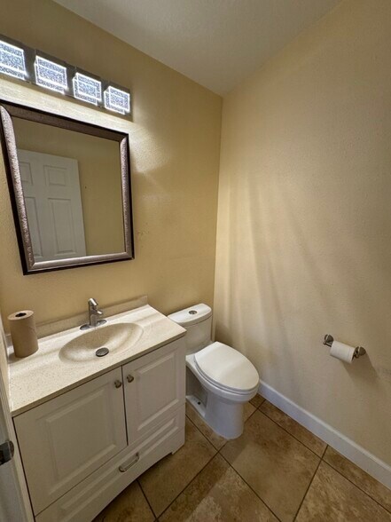 More Photos Of 273 Shoup Ave W, Twin Falls Office For Lease