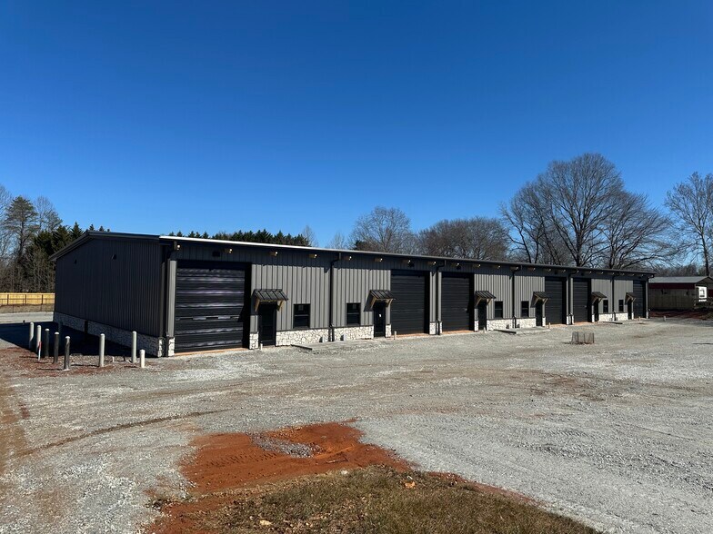 More Photos Of 3828 101 hwy, Greer Industrial For Lease