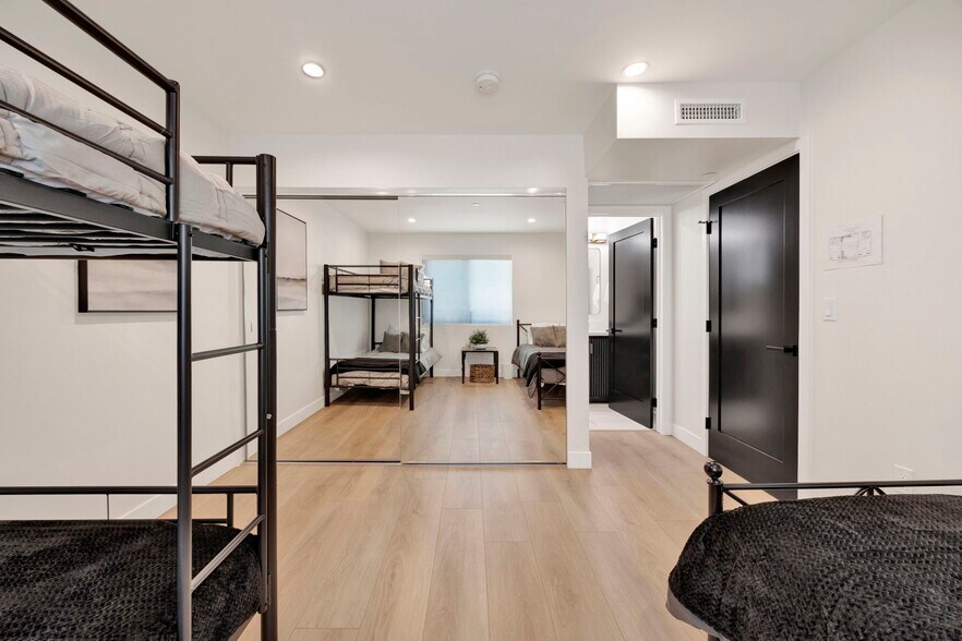 More Photos Of 7410 Denny Ave, Sun Valley Healthcare For Sale