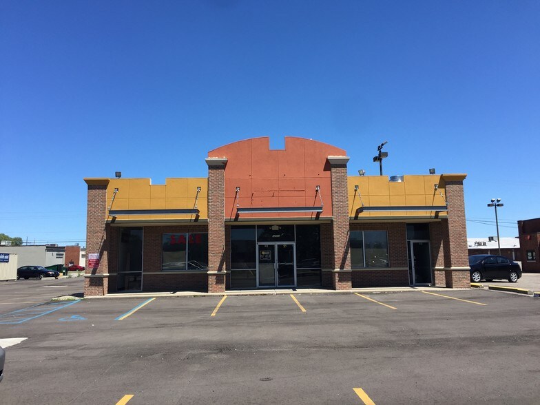 More Photos Of 32600 John R Rd, Madison Heights Freestanding For Lease