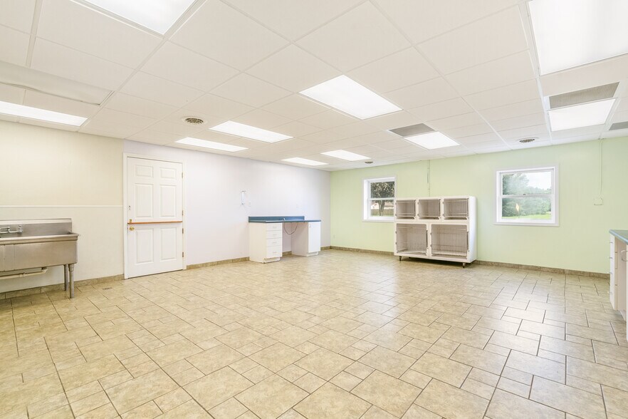 More Photos Of 503 E Russell Rd, Tecumseh Specialty For Sale