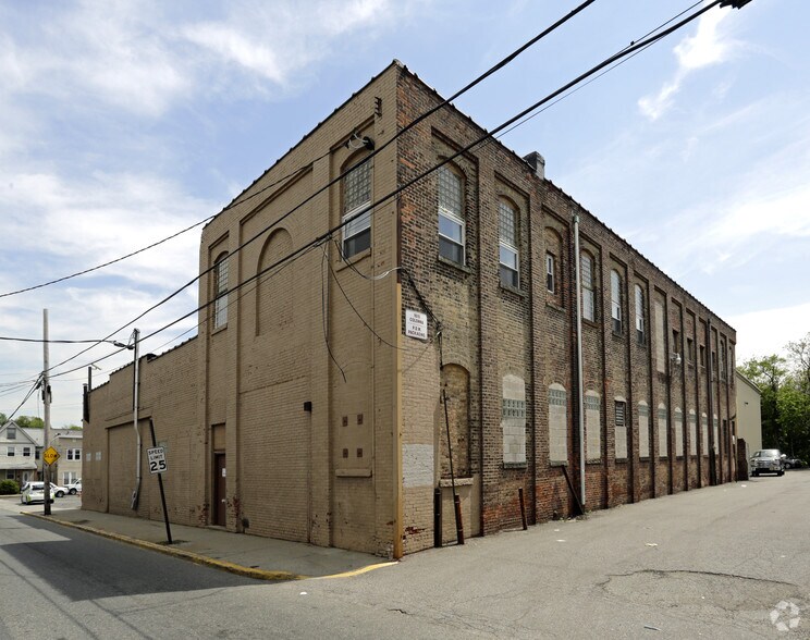 More Photos Of 1615 51st St, North Bergen Manufacturing For Sale