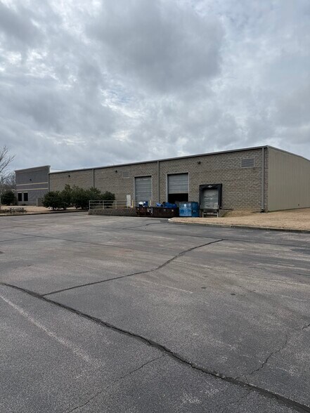 More Photos Of 12624 Cypress Creek Dr, Eads Warehouse For Lease