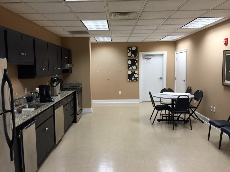 More Photos Of 1252 Virgil Langford Rd, Bogart Bank For Lease