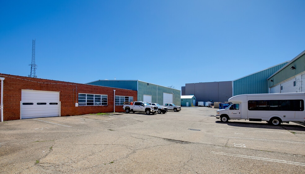 More Photos Of 1901 Westwood Ave, Richmond Warehouse For Sale