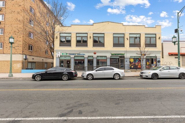 Primary Photo Of 454-456 Park St, Hartford Showroom For Lease