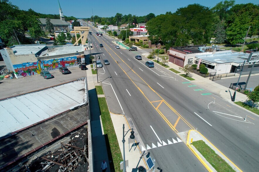 More Photos Of 19614 Grand River Ave, Detroit Storefront For Sale