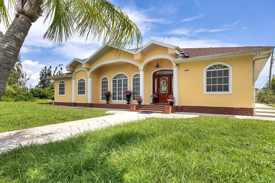 More Photos Of 12209 Cotorro Ave, North Port Specialty For Sale