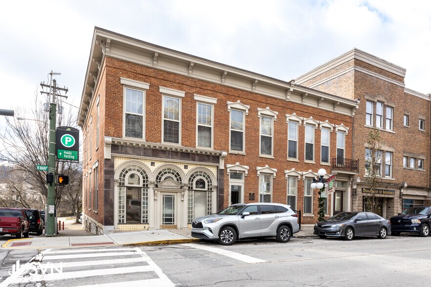 More Photos Of 201 W Main St, Frankfort Office For Lease