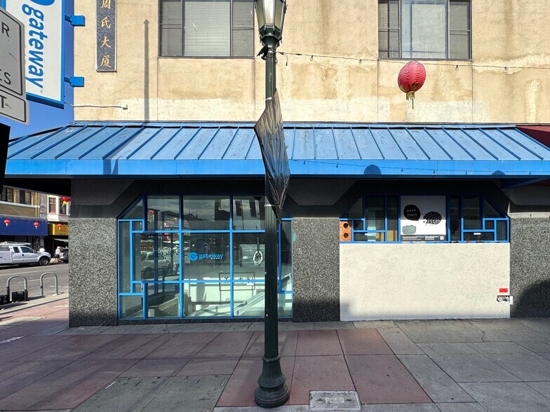 More Photos Of 815-821 Webster St, Oakland Storefront Retail Office For Lease