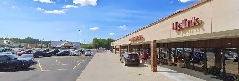 More Photos Of N85 W15880 Appleton Ave, Menomonee Falls Unknown For Lease